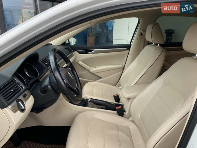 Белый Фольксваген Пассат, объемом двигателя 1.8 л и пробегом 198 тыс. км за 11990 $, фото 19 на Automoto.ua