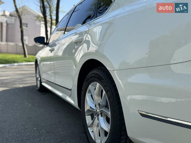 Белый Фольксваген Пассат, объемом двигателя 1.8 л и пробегом 78 тыс. км за 13800 $, фото 22 на Automoto.ua