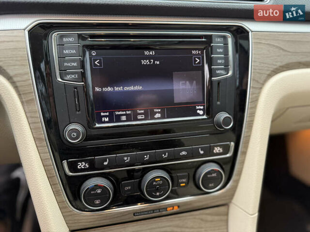 Белый Фольксваген Пассат, объемом двигателя 1.8 л и пробегом 150 тыс. км за 14600 $, фото 29 на Automoto.ua