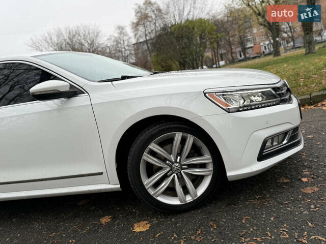 Белый Фольксваген Пассат, объемом двигателя 1.8 л и пробегом 150 тыс. км за 14600 $, фото 9 на Automoto.ua