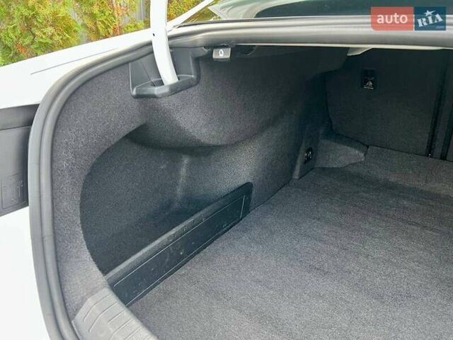 Белый Фольксваген Пассат, объемом двигателя 1.97 л и пробегом 240 тыс. км за 17900 $, фото 88 на Automoto.ua