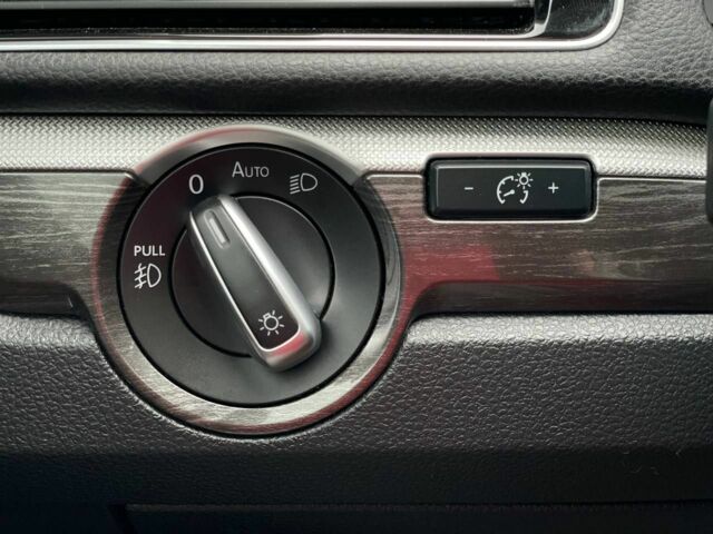 Белый Фольксваген Пассат, объемом двигателя 2 л и пробегом 119 тыс. км за 17400 $, фото 17 на Automoto.ua