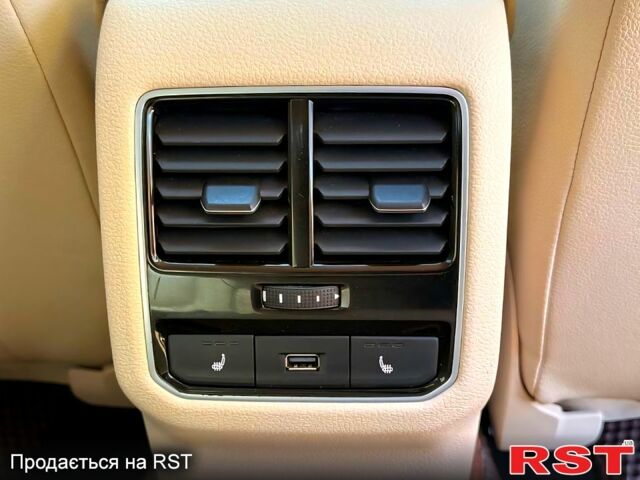 Белый Фольксваген Пассат, объемом двигателя 2 л и пробегом 192 тыс. км за 9999 $, фото 8 на Automoto.ua