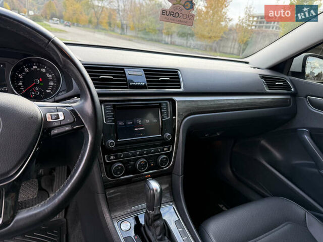 Фольксваген Пассат 2017 в Львове на Automoto.ua Белый Фольксваген Пассат, объемом двигателя 2 л и пробегом 88 тыс. км за 15900 $, фото 19 на Automoto.ua