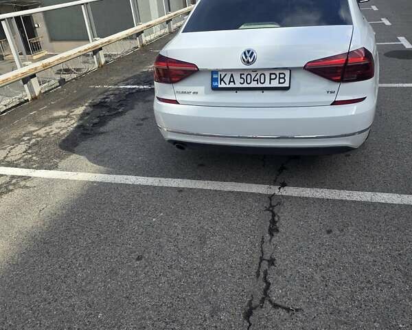 Белый Фольксваген Пассат, объемом двигателя 1.98 л и пробегом 133 тыс. км за 13300 $, фото 6 на Automoto.ua