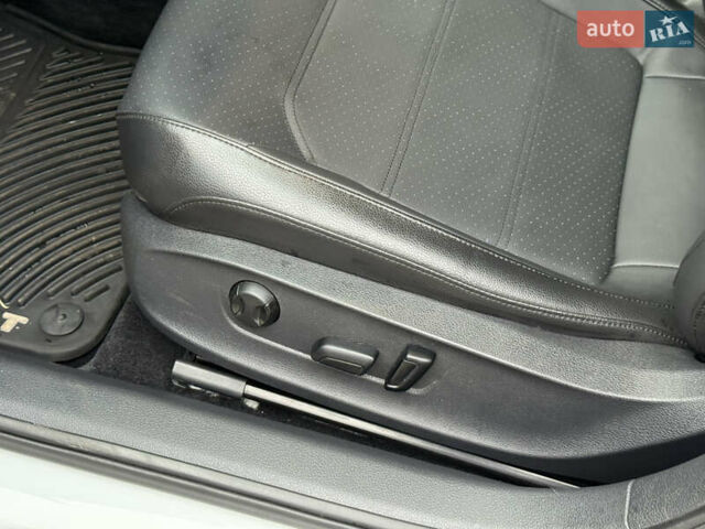 Белый Фольксваген Пассат, объемом двигателя 1.8 л и пробегом 57 тыс. км за 11299 $, фото 33 на Automoto.ua