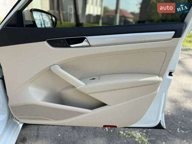 Белый Фольксваген Пассат, объемом двигателя 1.8 л и пробегом 78 тыс. км за 13800 $, фото 37 на Automoto.ua