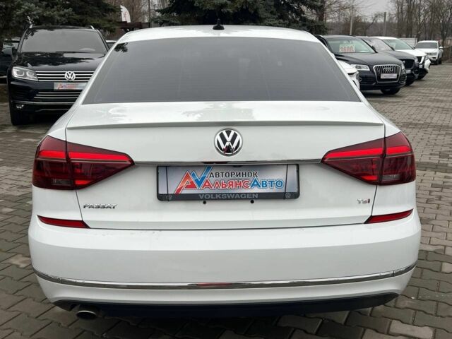 Белый Фольксваген Пассат, объемом двигателя 1.8 л и пробегом 109 тыс. км за 16500 $, фото 5 на Automoto.ua