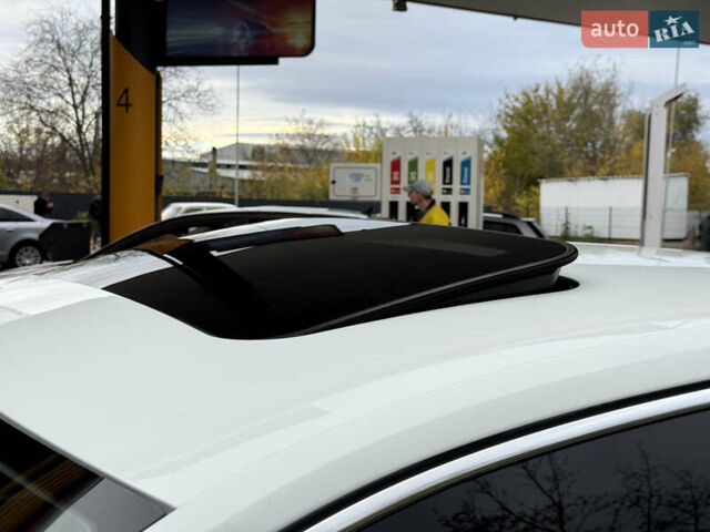 Белый Фольксваген Пассат, объемом двигателя 1.8 л и пробегом 57 тыс. км за 11299 $, фото 20 на Automoto.ua