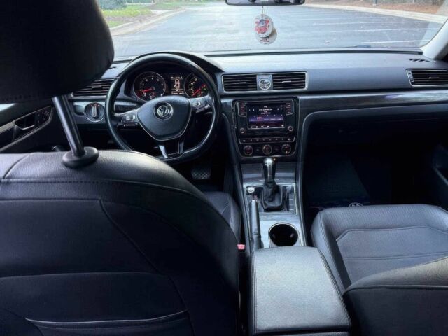 Білий Фольксваген Пассат, об'ємом двигуна 1.8 л та пробігом 59 тис. км за 2550 $, фото 6 на Automoto.ua