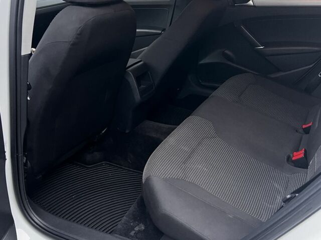 Белый Фольксваген Пассат, объемом двигателя 1.8 л и пробегом 185 тыс. км за 13000 $, фото 8 на Automoto.ua