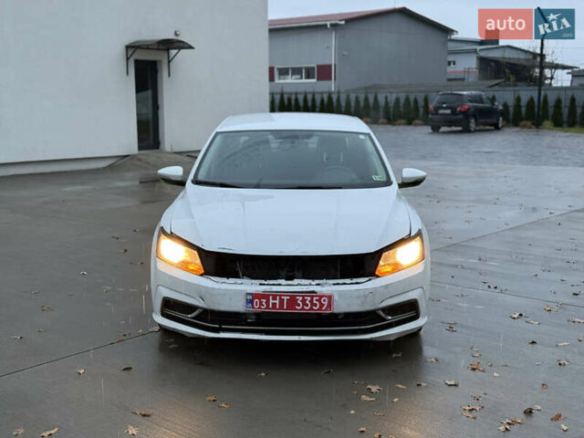 Белый Фольксваген Пассат, объемом двигателя 2 л и пробегом 273 тыс. км за 8300 $, фото 2 на Automoto.ua