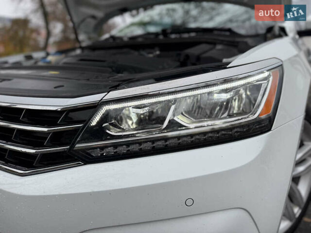 Белый Фольксваген Пассат, объемом двигателя 1.8 л и пробегом 150 тыс. км за 14600 $, фото 43 на Automoto.ua