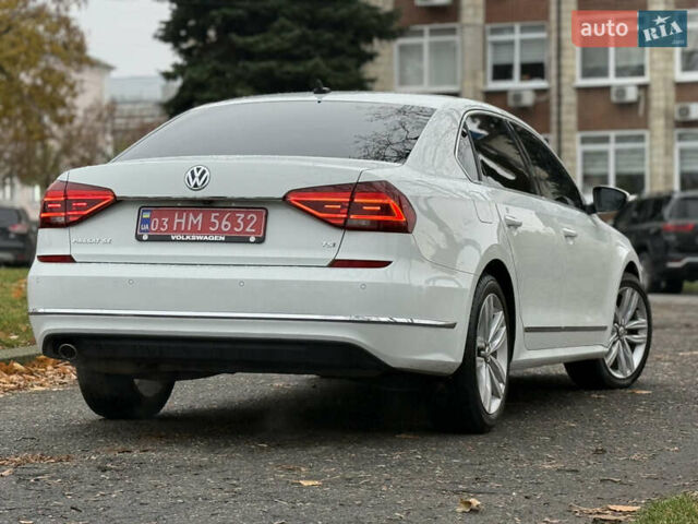 Белый Фольксваген Пассат, объемом двигателя 1.8 л и пробегом 150 тыс. км за 14600 $, фото 16 на Automoto.ua