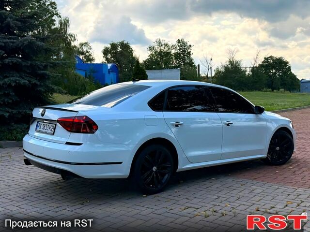 Белый Фольксваген Пассат, объемом двигателя 2 л и пробегом 192 тыс. км за 9999 $, фото 3 на Automoto.ua