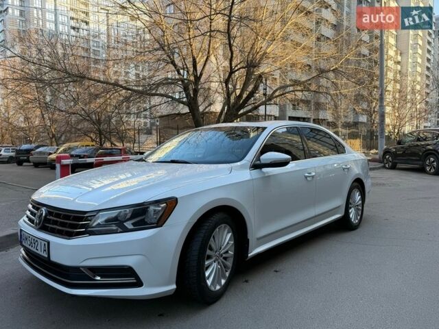 Білий Фольксваген Пассат, об'ємом двигуна 1.8 л та пробігом 132 тис. км за 15000 $, фото 1 на Automoto.ua