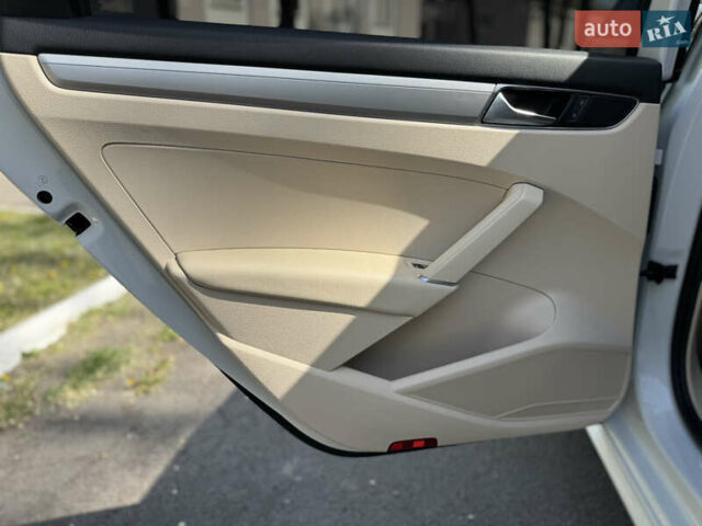 Белый Фольксваген Пассат, объемом двигателя 1.8 л и пробегом 78 тыс. км за 13800 $, фото 47 на Automoto.ua