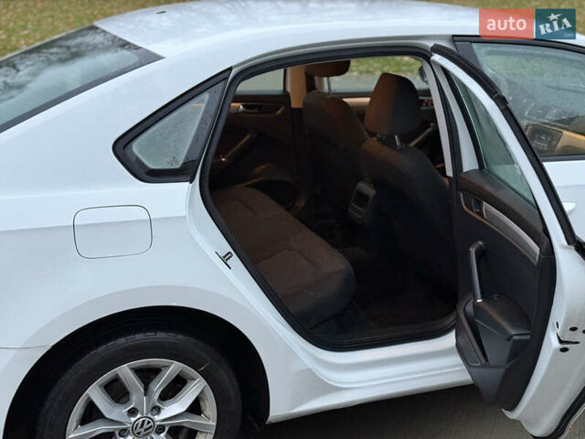 Белый Фольксваген Пассат, объемом двигателя 2 л и пробегом 273 тыс. км за 8300 $, фото 14 на Automoto.ua