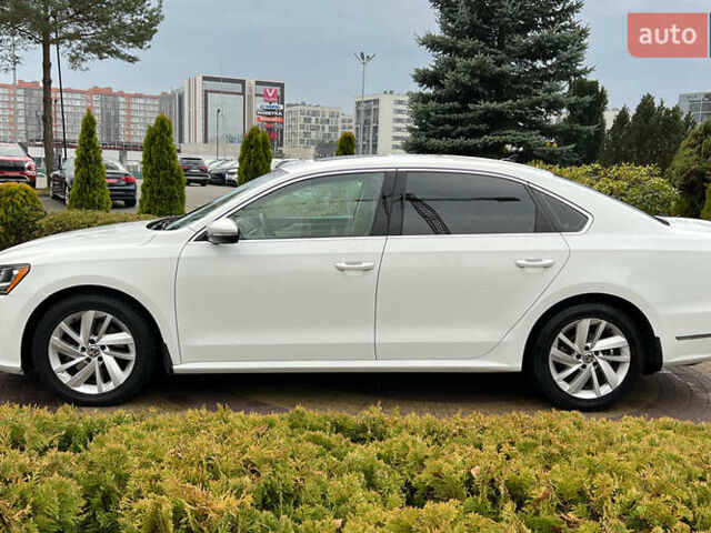 Белый Фольксваген Пассат, объемом двигателя 1.98 л и пробегом 115 тыс. км за 12500 $, фото 3 на Automoto.ua