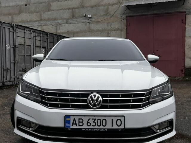 Белый Фольксваген Пассат, объемом двигателя 1.8 л и пробегом 185 тыс. км за 13000 $, фото 1 на Automoto.ua