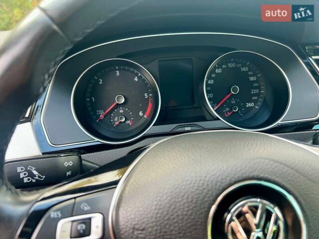 Белый Фольксваген Пассат, объемом двигателя 1.97 л и пробегом 240 тыс. км за 17900 $, фото 59 на Automoto.ua