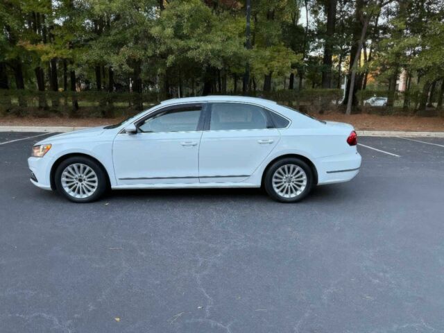 Білий Фольксваген Пассат, об'ємом двигуна 1.8 л та пробігом 59 тис. км за 2550 $, фото 5 на Automoto.ua