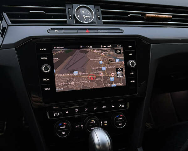 Белый Фольксваген Пассат, объемом двигателя 1.97 л и пробегом 260 тыс. км за 17750 $, фото 14 на Automoto.ua