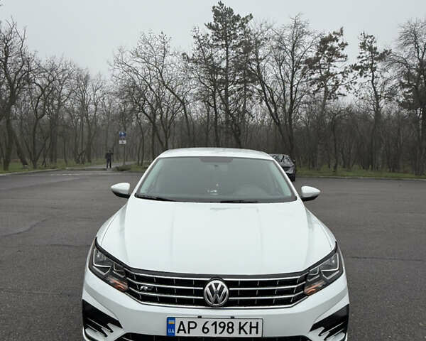 Білий Фольксваген Пассат, об'ємом двигуна 1.98 л та пробігом 135 тис. км за 16000 $, фото 4 на Automoto.ua