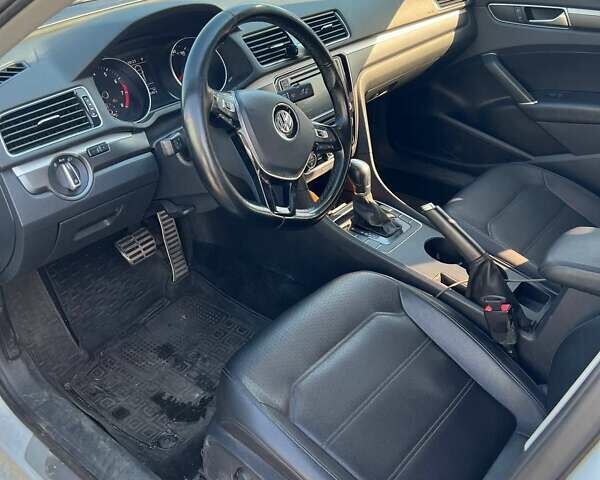 Белый Фольксваген Пассат, объемом двигателя 1.98 л и пробегом 130 тыс. км за 14300 $, фото 7 на Automoto.ua