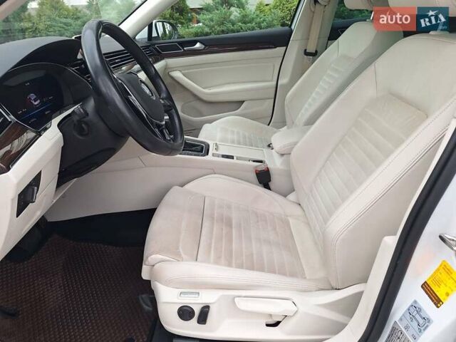 Белый Фольксваген Пассат, объемом двигателя 2 л и пробегом 200 тыс. км за 22500 $, фото 22 на Automoto.ua