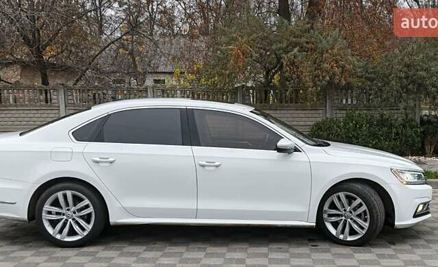 Белый Фольксваген Пассат, объемом двигателя 2 л и пробегом 200 тыс. км за 15300 $, фото 9 на Automoto.ua