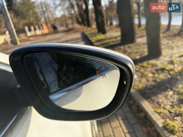 Белый Фольксваген Пассат, объемом двигателя 1.8 л и пробегом 122 тыс. км за 14900 $, фото 5 на Automoto.ua