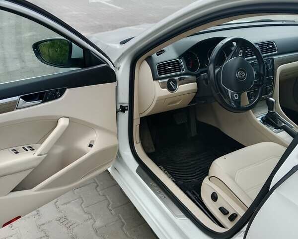 Білий Фольксваген Пассат, об'ємом двигуна 1.8 л та пробігом 109 тис. км за 17800 $, фото 2 на Automoto.ua