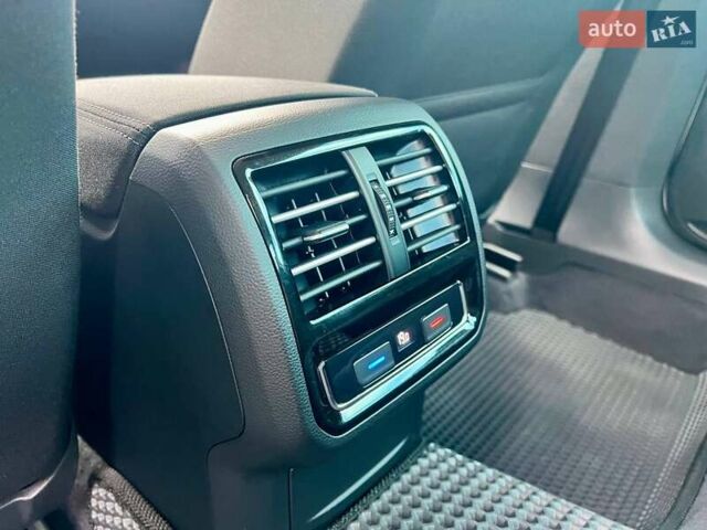 Белый Фольксваген Пассат, объемом двигателя 1.97 л и пробегом 240 тыс. км за 17900 $, фото 63 на Automoto.ua