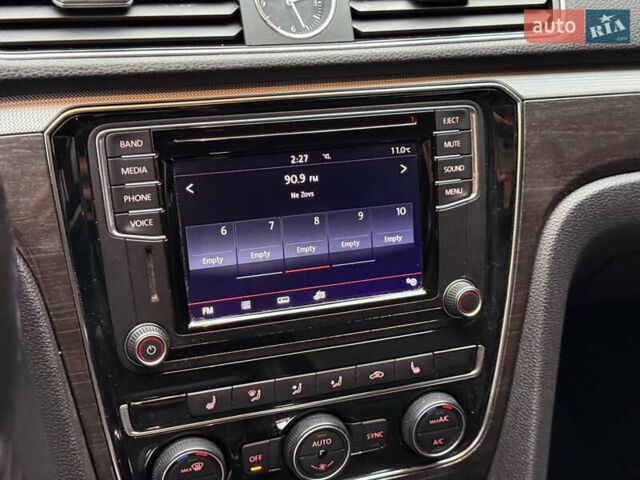 Белый Фольксваген Пассат, объемом двигателя 1.8 л и пробегом 57 тыс. км за 11299 $, фото 44 на Automoto.ua