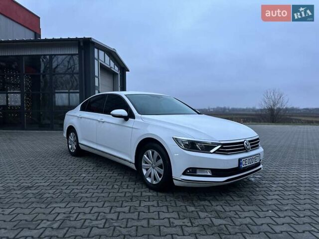 Белый Фольксваген Пассат, объемом двигателя 1.6 л и пробегом 230 тыс. км за 16000 $, фото 1 на Automoto.ua