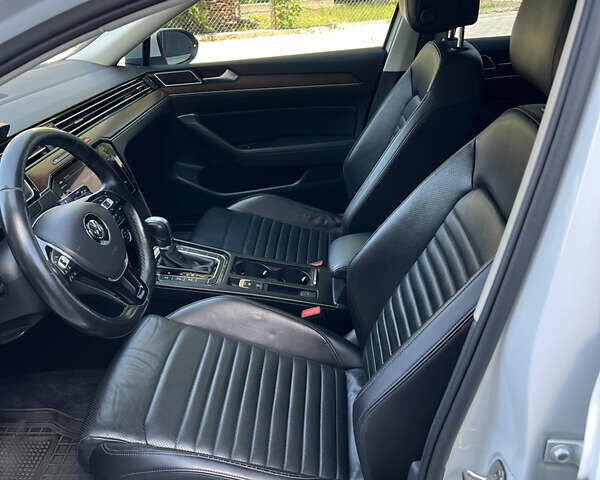 Белый Фольксваген Пассат, объемом двигателя 2 л и пробегом 168 тыс. км за 22700 $, фото 27 на Automoto.ua