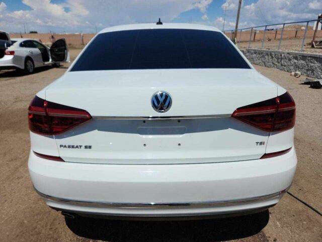 Белый Фольксваген Пассат, объемом двигателя 1.8 л и пробегом 72 тыс. км за 8659 $, фото 5 на Automoto.ua