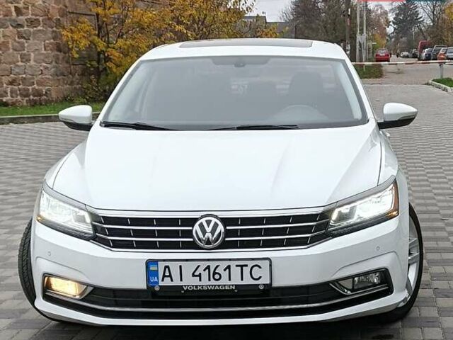 Белый Фольксваген Пассат, объемом двигателя 2 л и пробегом 200 тыс. км за 15300 $, фото 2 на Automoto.ua