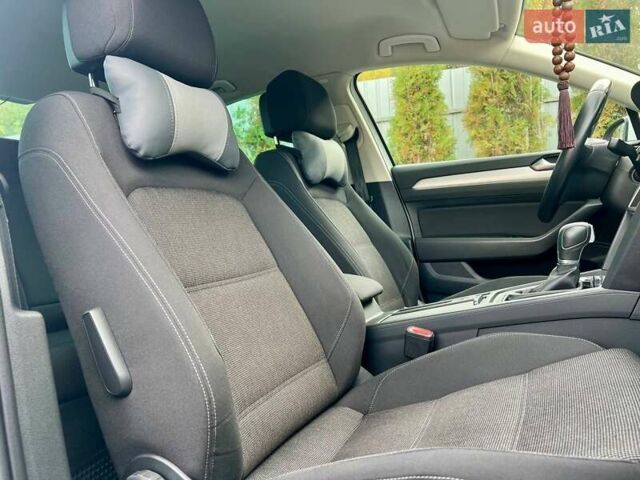 Белый Фольксваген Пассат, объемом двигателя 1.97 л и пробегом 240 тыс. км за 17900 $, фото 80 на Automoto.ua