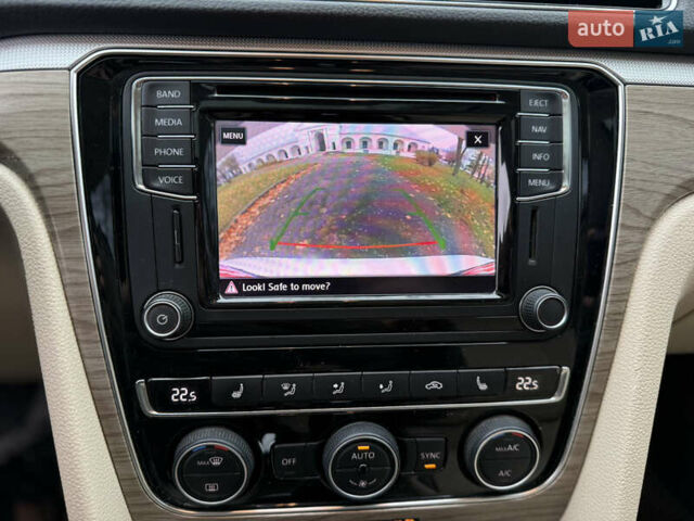 Белый Фольксваген Пассат, объемом двигателя 1.8 л и пробегом 150 тыс. км за 14600 $, фото 30 на Automoto.ua