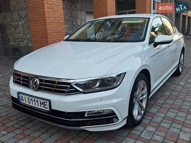 Белый Фольксваген Пассат, объемом двигателя 2 л и пробегом 200 тыс. км за 22500 $, фото 17 на Automoto.ua