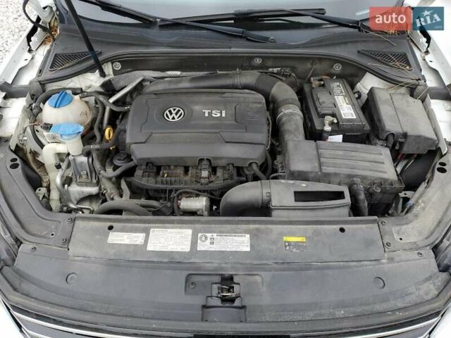 Белый Фольксваген Пассат, объемом двигателя 1.8 л и пробегом 141 тыс. км за 1800 $, фото 10 на Automoto.ua