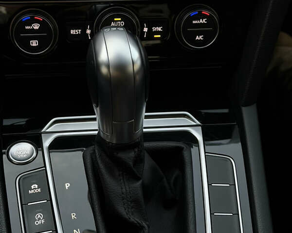 Белый Фольксваген Пассат, объемом двигателя 1.97 л и пробегом 260 тыс. км за 17750 $, фото 16 на Automoto.ua