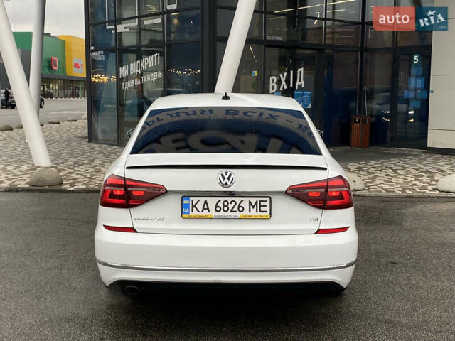 Белый Фольксваген Пассат, объемом двигателя 1.8 л и пробегом 198 тыс. км за 11950 $, фото 11 на Automoto.ua