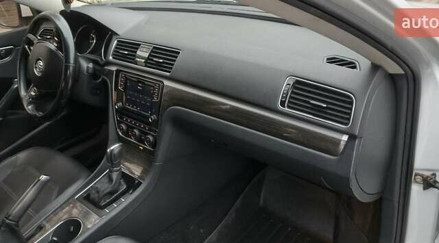 Белый Фольксваген Пассат, объемом двигателя 2 л и пробегом 200 тыс. км за 15300 $, фото 8 на Automoto.ua