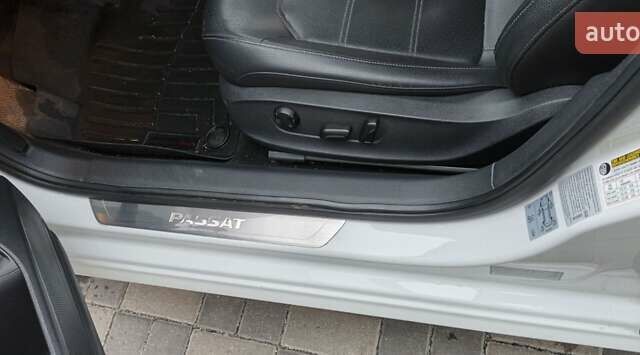 Белый Фольксваген Пассат, объемом двигателя 2 л и пробегом 200 тыс. км за 15300 $, фото 15 на Automoto.ua