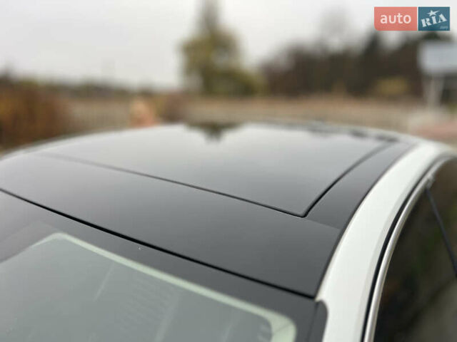 Белый Фольксваген Пассат, объемом двигателя 2 л и пробегом 168 тыс. км за 22700 $, фото 4 на Automoto.ua