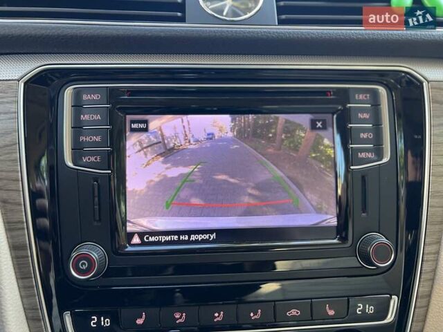 Фольксваген Пассат 2017 в Львове на Automoto.ua Белый Фольксваген Пассат, объемом двигателя 1.8 л и пробегом 78 тыс. км за 15750 $, фото 32 на Automoto.ua