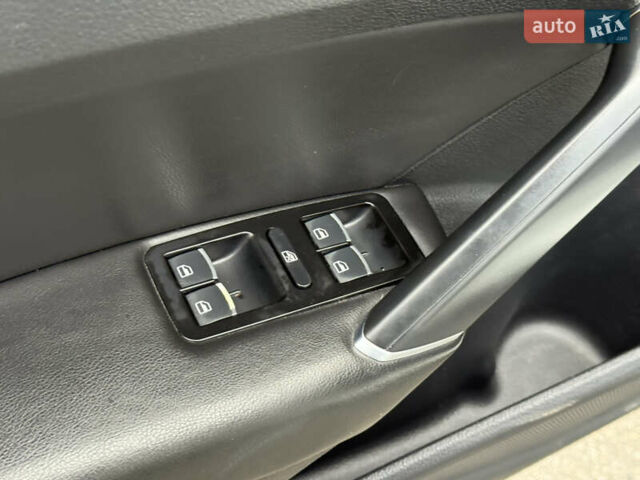 Белый Фольксваген Пассат, объемом двигателя 1.8 л и пробегом 57 тыс. км за 11299 $, фото 35 на Automoto.ua